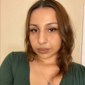 Meet your Posher, Sonia